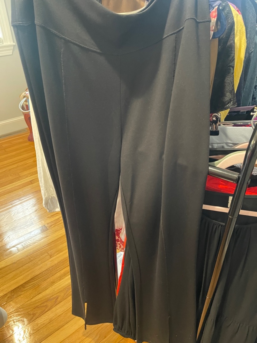 Black Women's Pull-On Wide-Leg Trousers